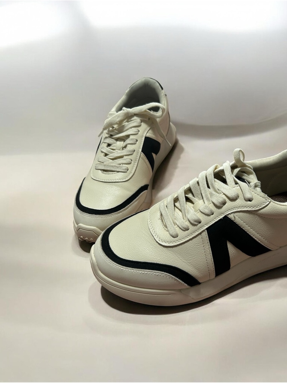 MIA Cream and Black Low-Top Women's Sneakers Size 10